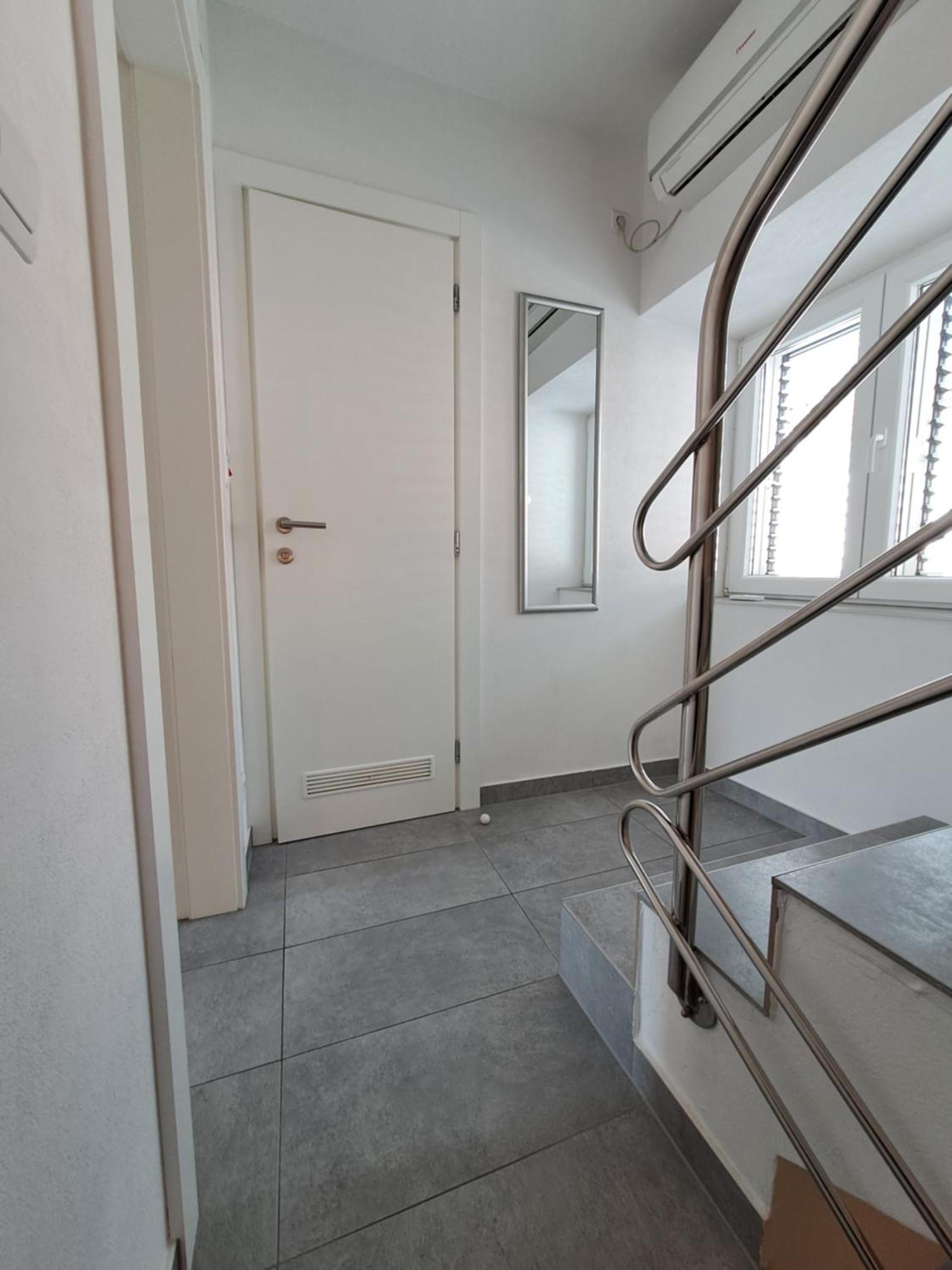 Greta Apartment Vrbnik Exterior photo