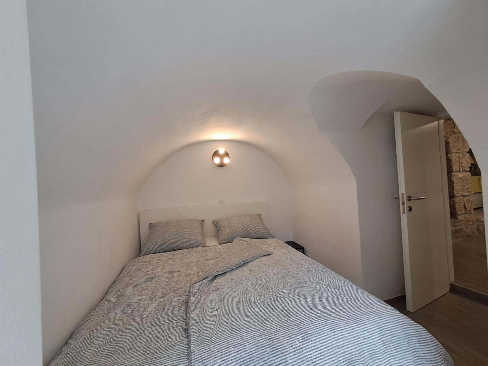 Greta Apartment Vrbnik Exterior photo