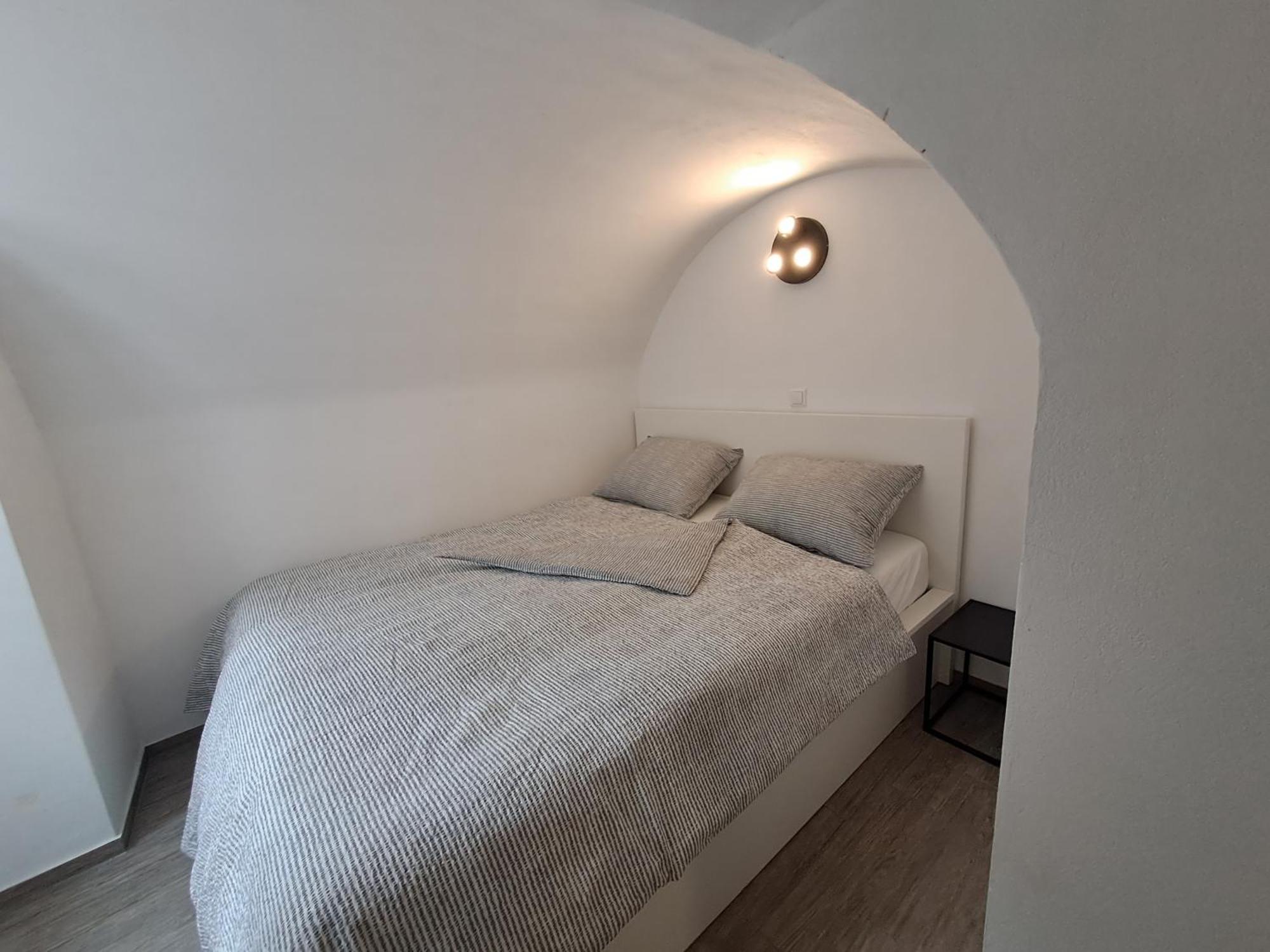 Greta Apartment Vrbnik Exterior photo